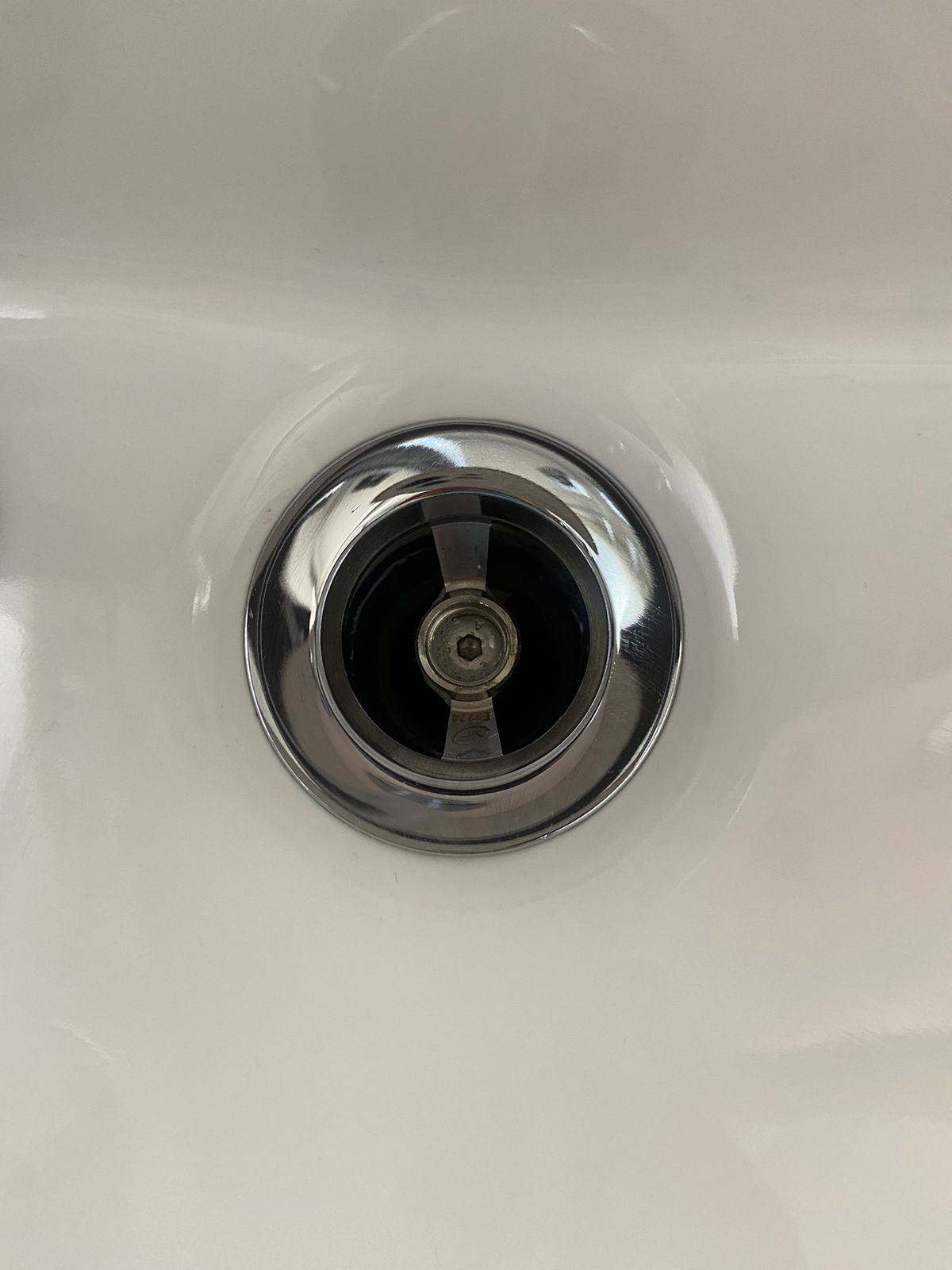 Interior sink after detailing